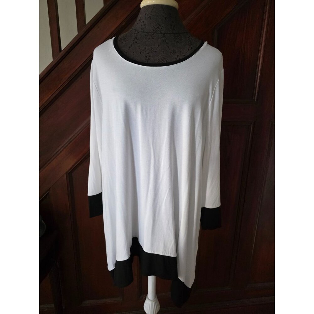 Chicos Zenergy Hallie Novelty Colorblock Tunic 3/4 Sleeve Top Size L White/Black